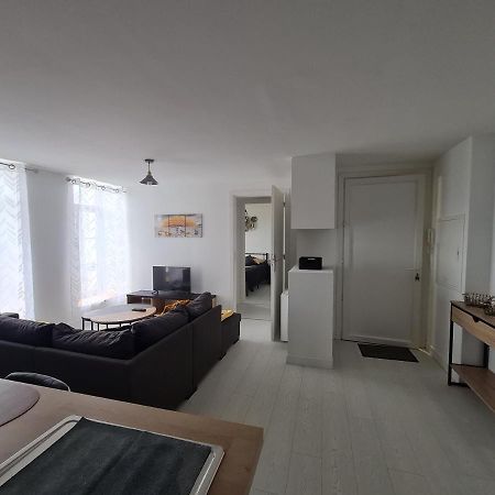 Apartmán La Roche Du Roy Rocroi Exteriér fotografie