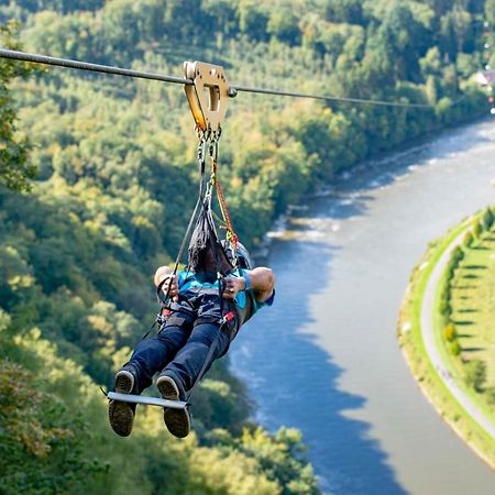 Apartmán La Roche Du Roy Rocroi Exteriér fotografie
