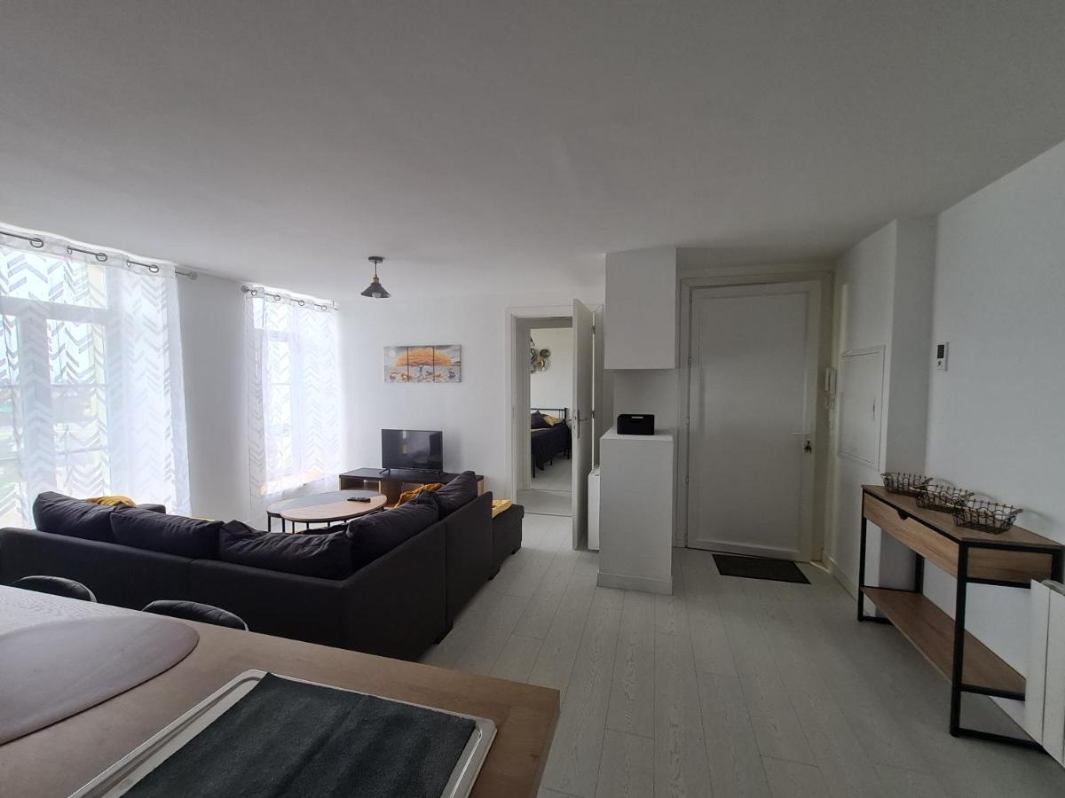 Apartmán La Roche Du Roy Rocroi Exteriér fotografie