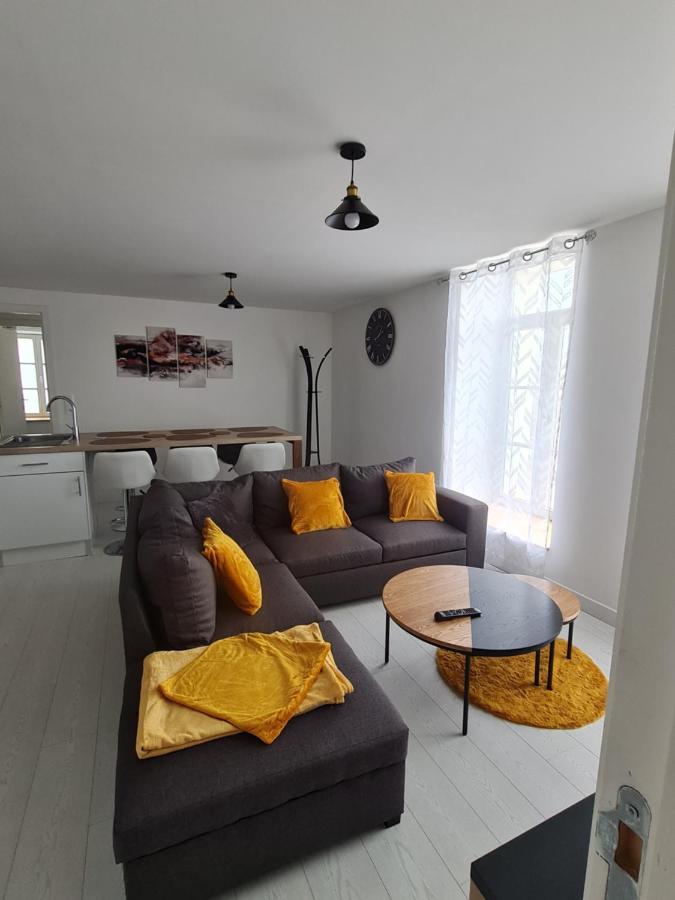 Apartmán La Roche Du Roy Rocroi Exteriér fotografie