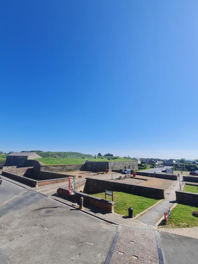 Apartmán La Roche Du Roy Rocroi Exteriér fotografie